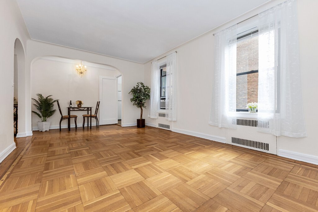83-80 118th Street, Unit 2M photo 3
