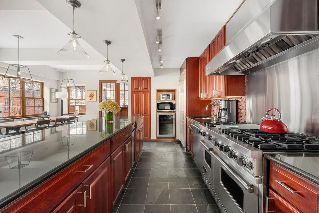 202 Spring Street, Unit 3 photo 9