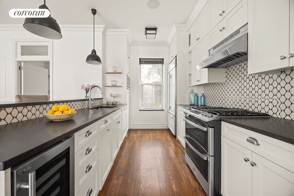 255 Eastern Parkway, Unit A6 photo 8