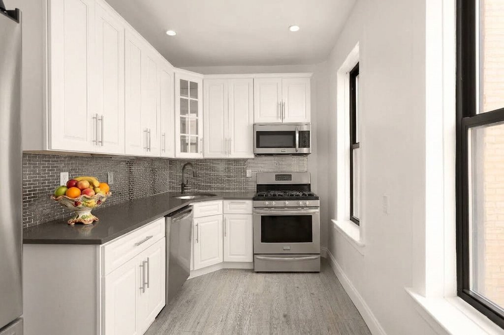 222 East 82nd Street, Unit 5A photo 3
