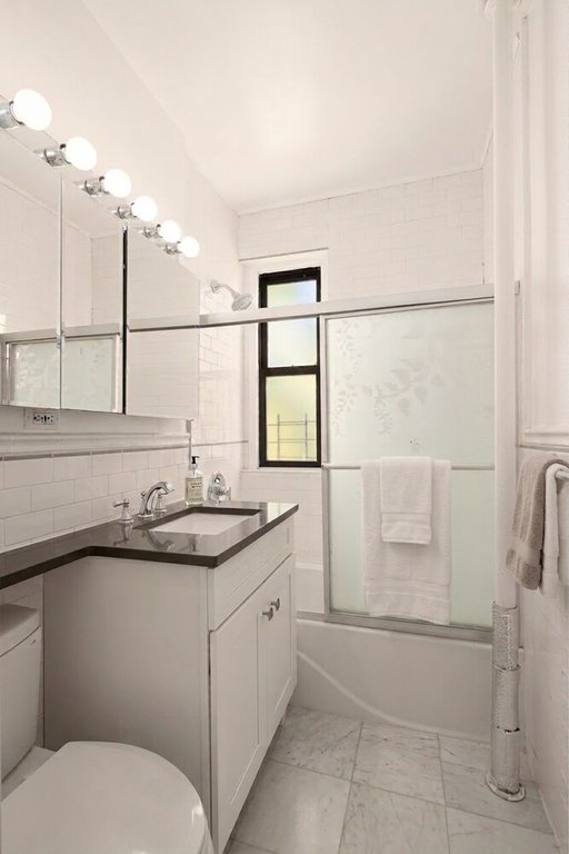 222 East 82nd Street, Unit 5A photo 6