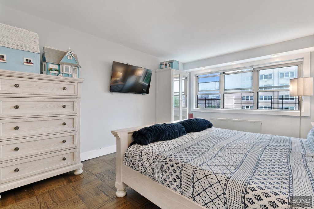 102-30 66th Road, Unit 4A photo 8