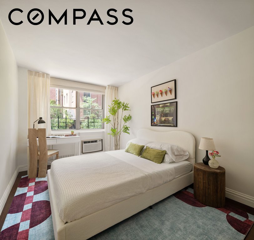 32 Gramercy Park South, Unit 2A photo 6