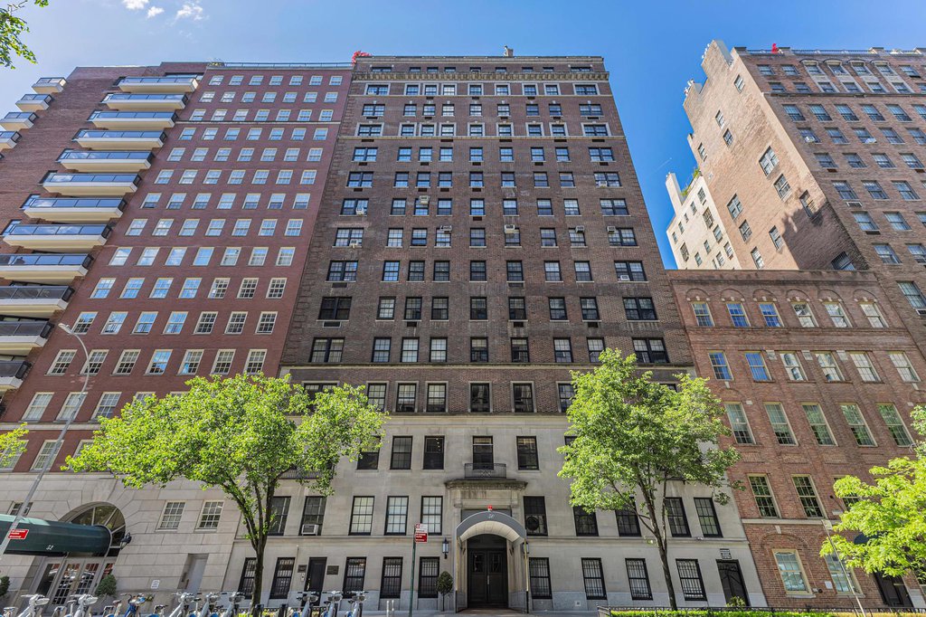 50 East 72nd Street, Unit 7B