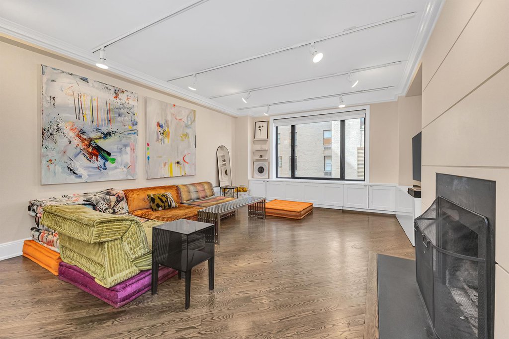 50 East 72nd Street, Unit 7B photo 2