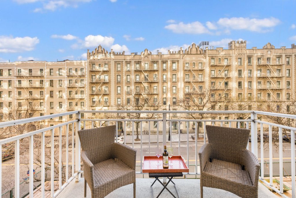 515 East 79th Street, Unit 4E photo 2