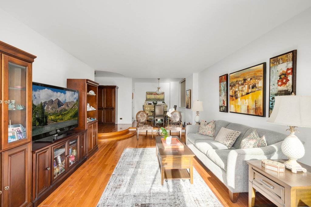 515 East 79th Street, Unit 4E photo 3