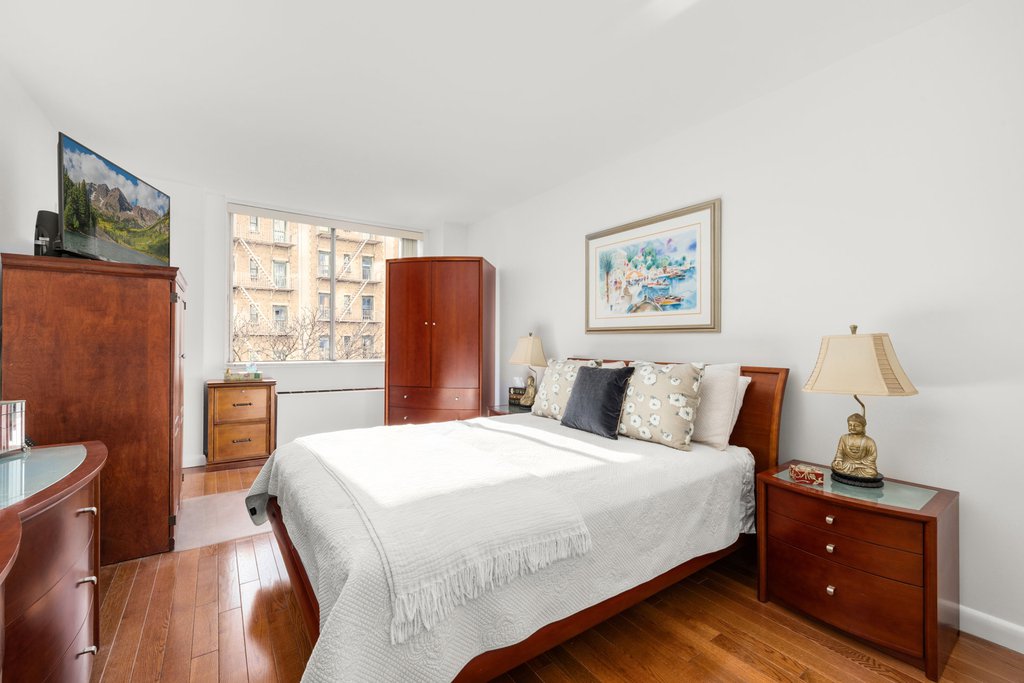 515 East 79th Street, Unit 4E photo 5