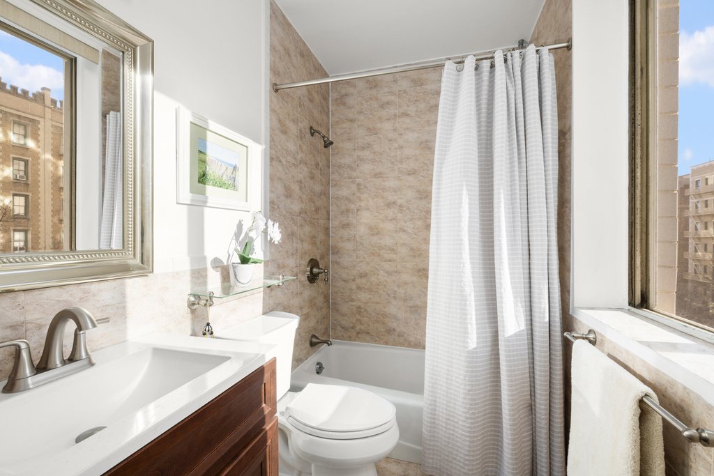 515 East 79th Street, Unit 4E photo 6