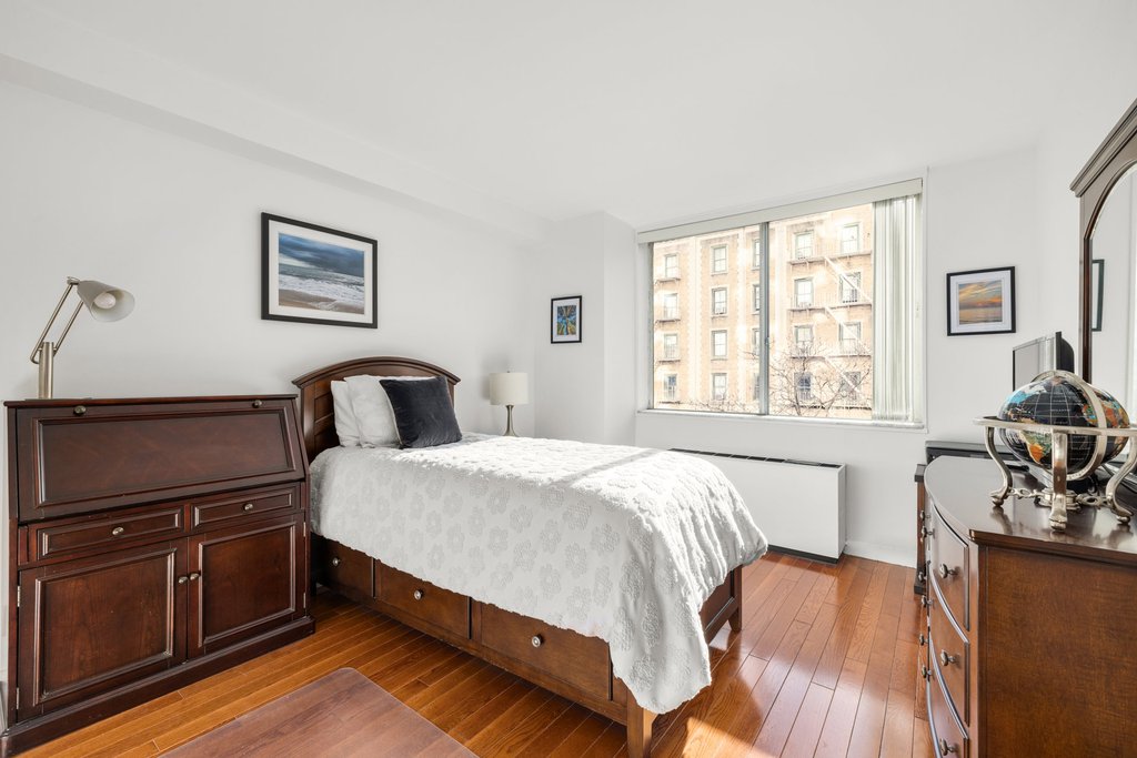 515 East 79th Street, Unit 4E photo 7