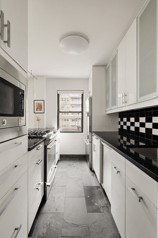 55 East 9th Street, Unit 10G photo 7
