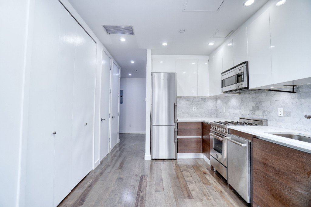 11-35 45th Avenue, Unit 3H