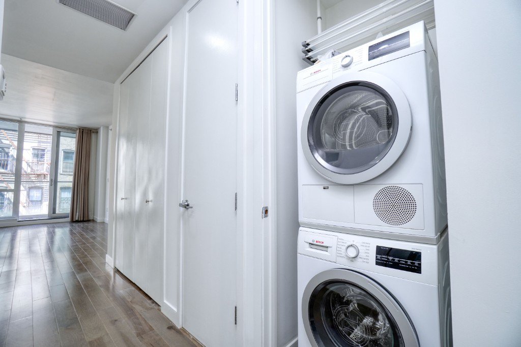 11-35 45th Avenue, Unit 3H photo 4