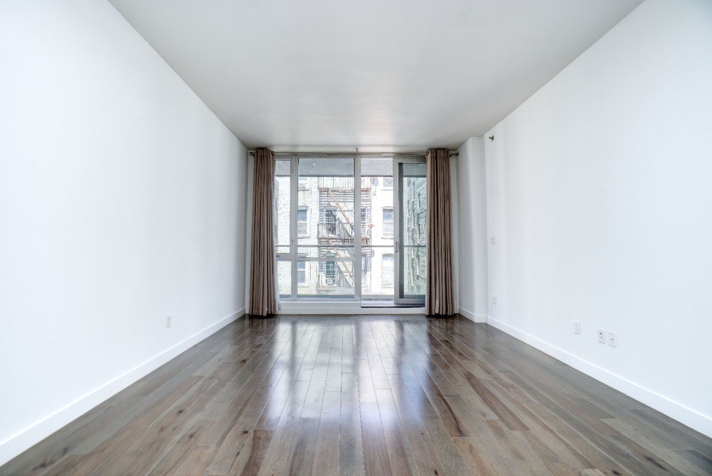 11-35 45th Avenue, Unit 3H photo 9