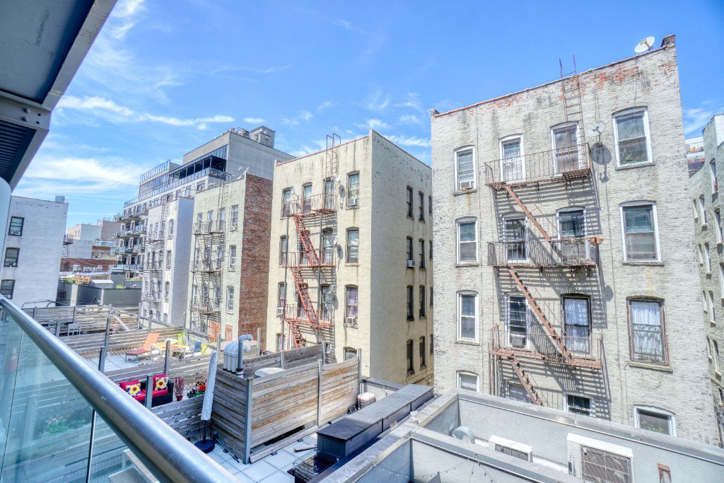 11-35 45th Avenue, Unit 3H photo 13