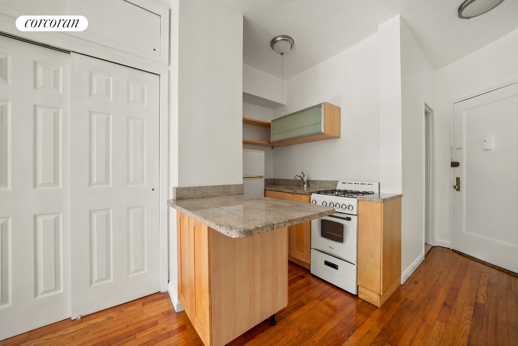 142 Hicks Street, Unit 3B photo 3