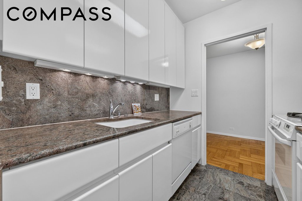 55 East End Avenue, Unit 12G photo 5