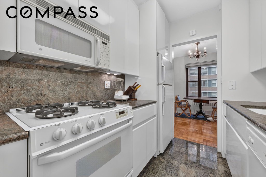 55 East End Avenue, Unit 12G photo 6