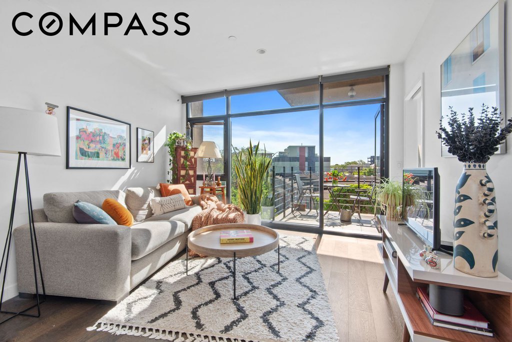 179 Woodpoint Road, Unit 4A