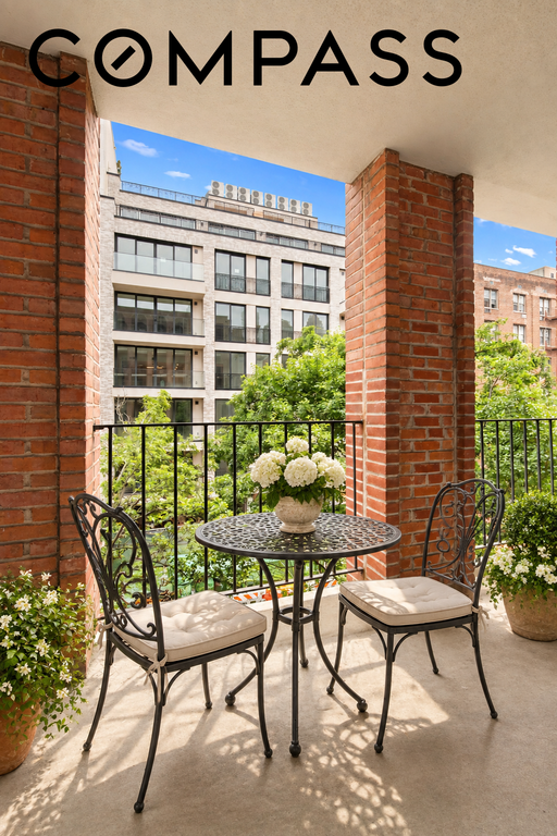 430 East 77th Street, Unit 4C photo 2