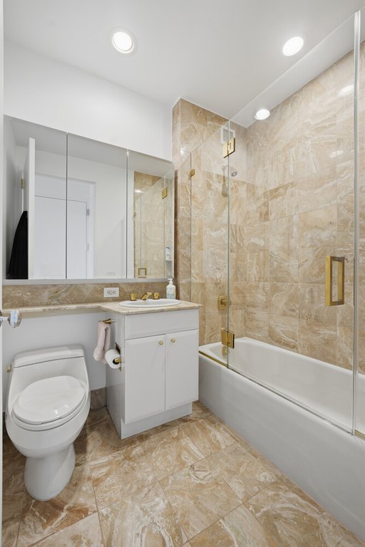 845 United Nations Plaza, Unit 61D photo 36