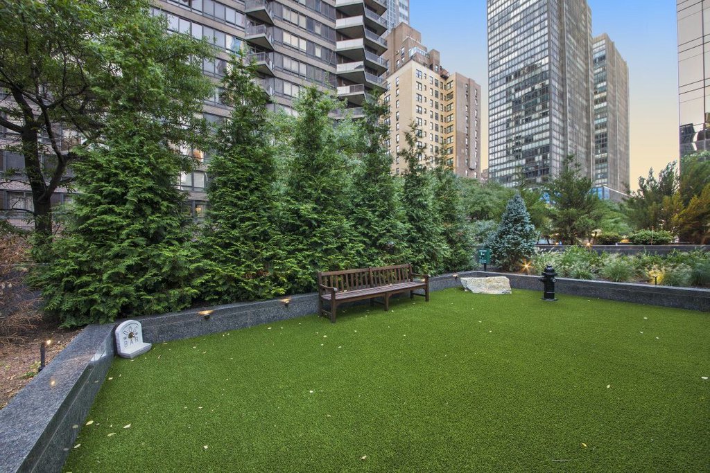 845 United Nations Plaza, Unit 61D photo 55