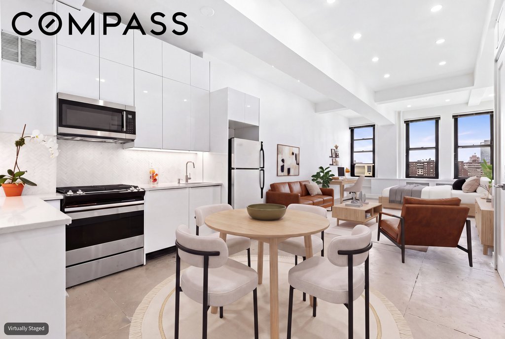 315 Seventh Avenue, Unit 16C photo 3