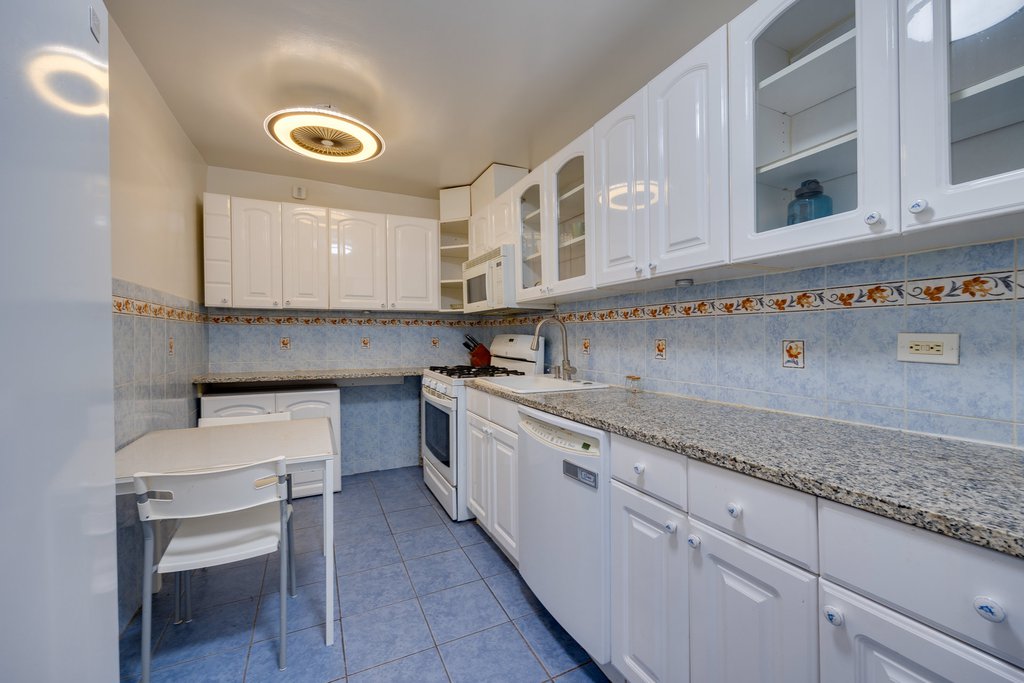 525 Ocean Parkway, Unit 4J photo 7