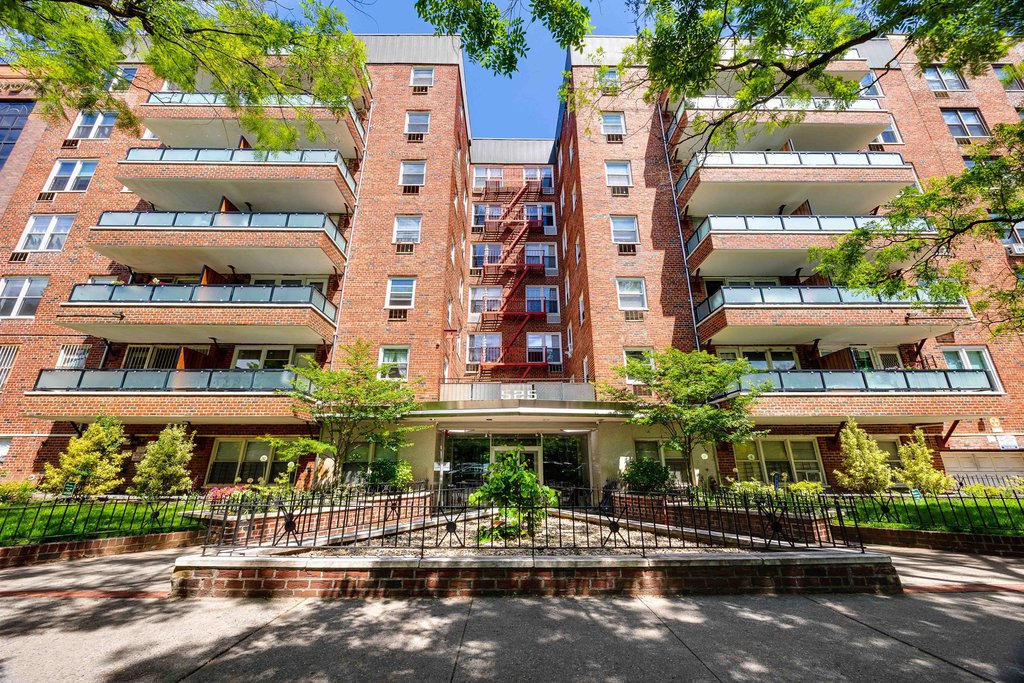 525 Ocean Parkway, Unit 4J photo 20