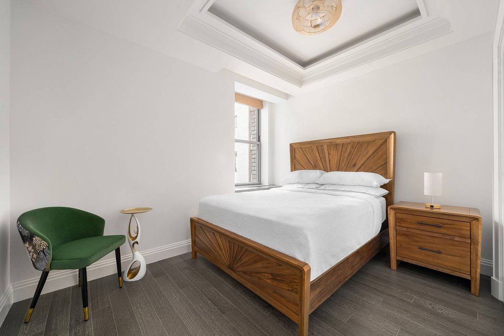 303 Park Avenue, Unit 2025 photo 4