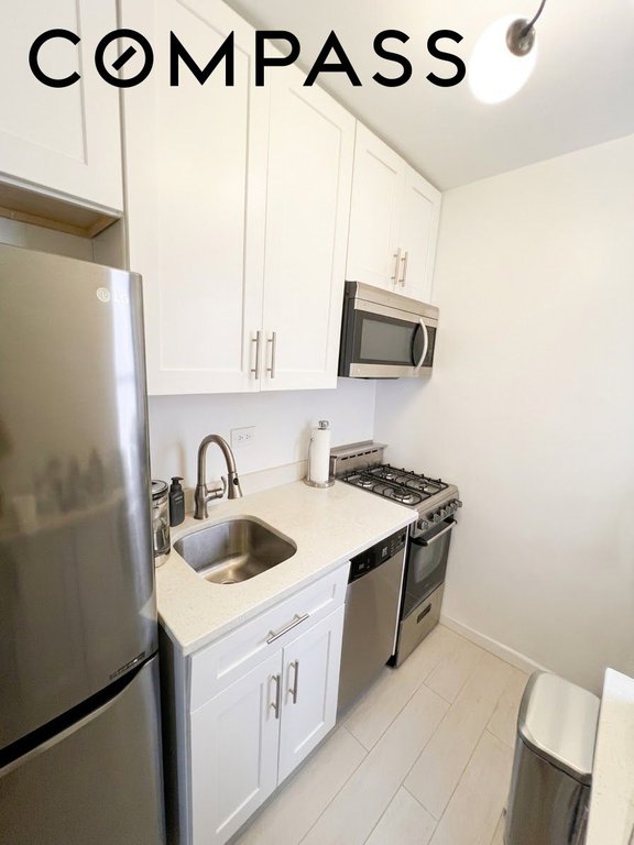 330 East 79th Street, Unit 8F photo 4