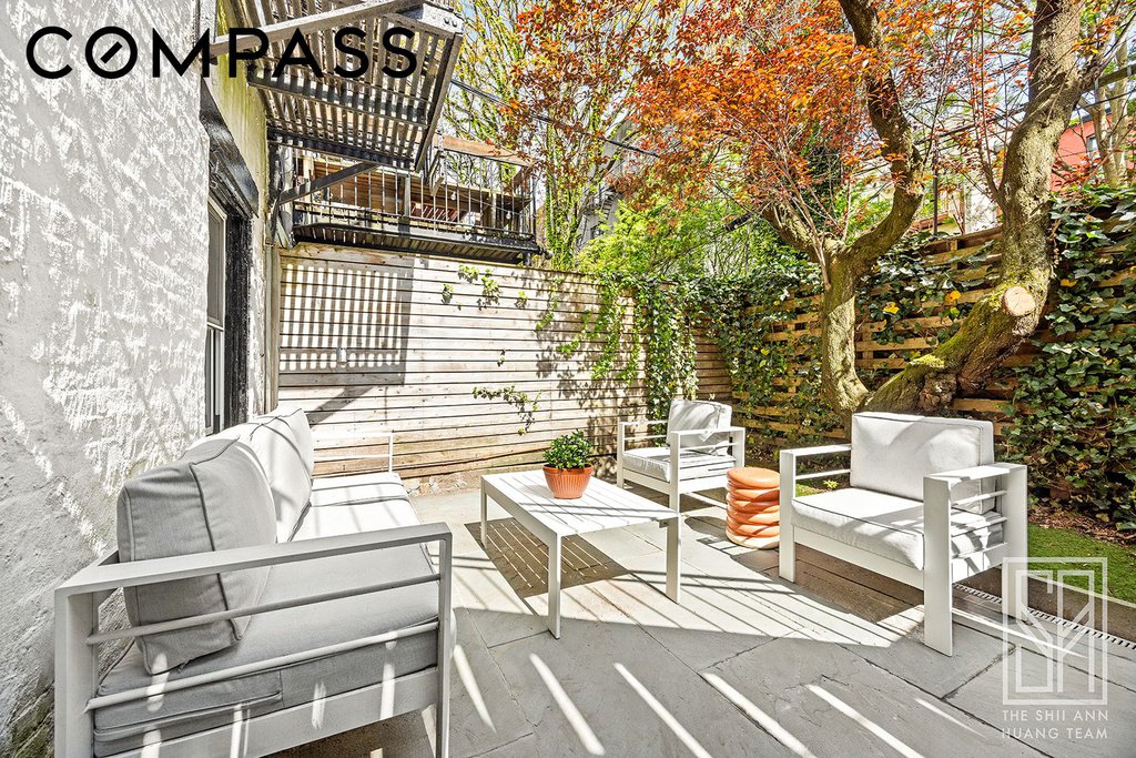 391 3rd Street, Unit GARDEN photo 2