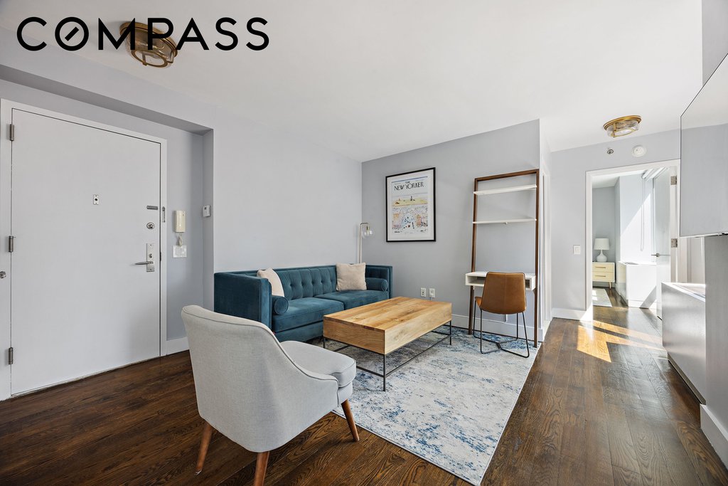 464 West 44th Street, Unit 6J photo 4