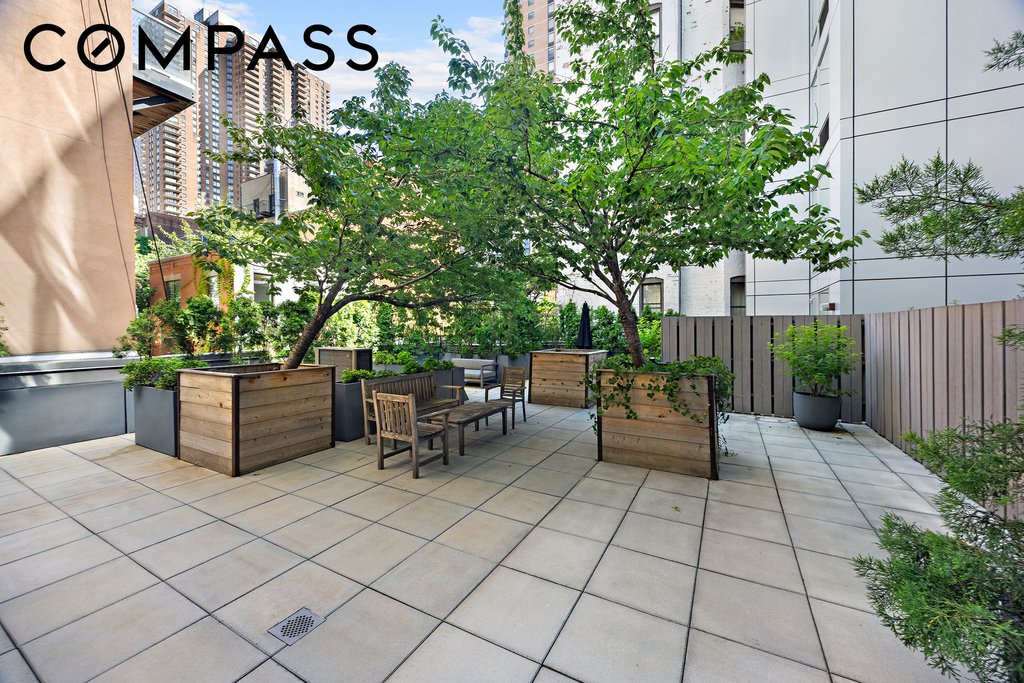 464 West 44th Street, Unit 6J photo 9
