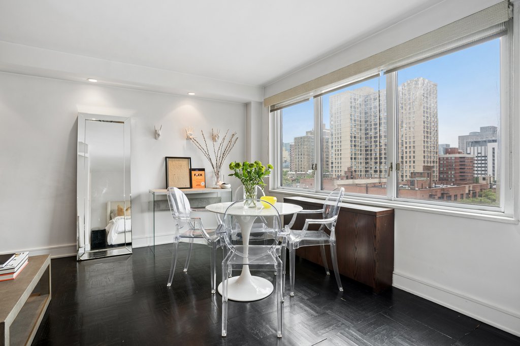 201 East 25th Street, Unit 10L photo 4