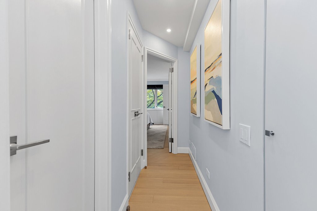 923 Fifth Avenue, Unit 4B photo 4