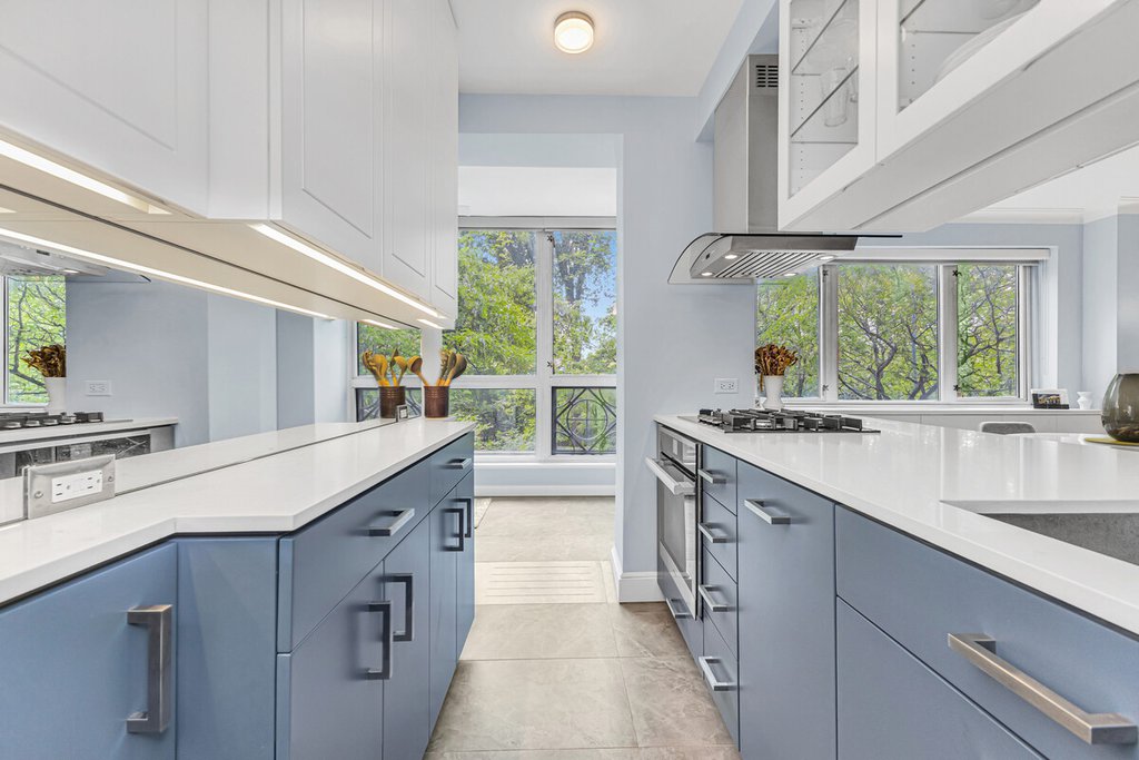 923 Fifth Avenue, Unit 4B photo 6
