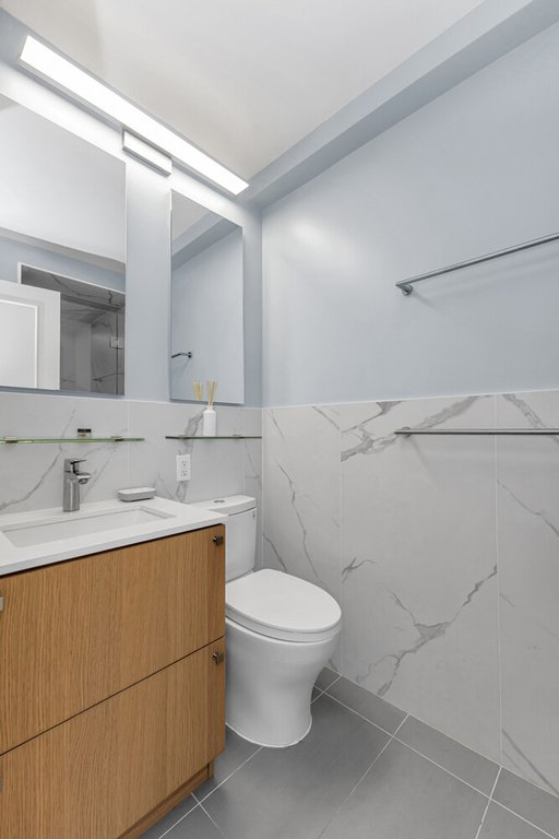 923 Fifth Avenue, Unit 4B photo 8