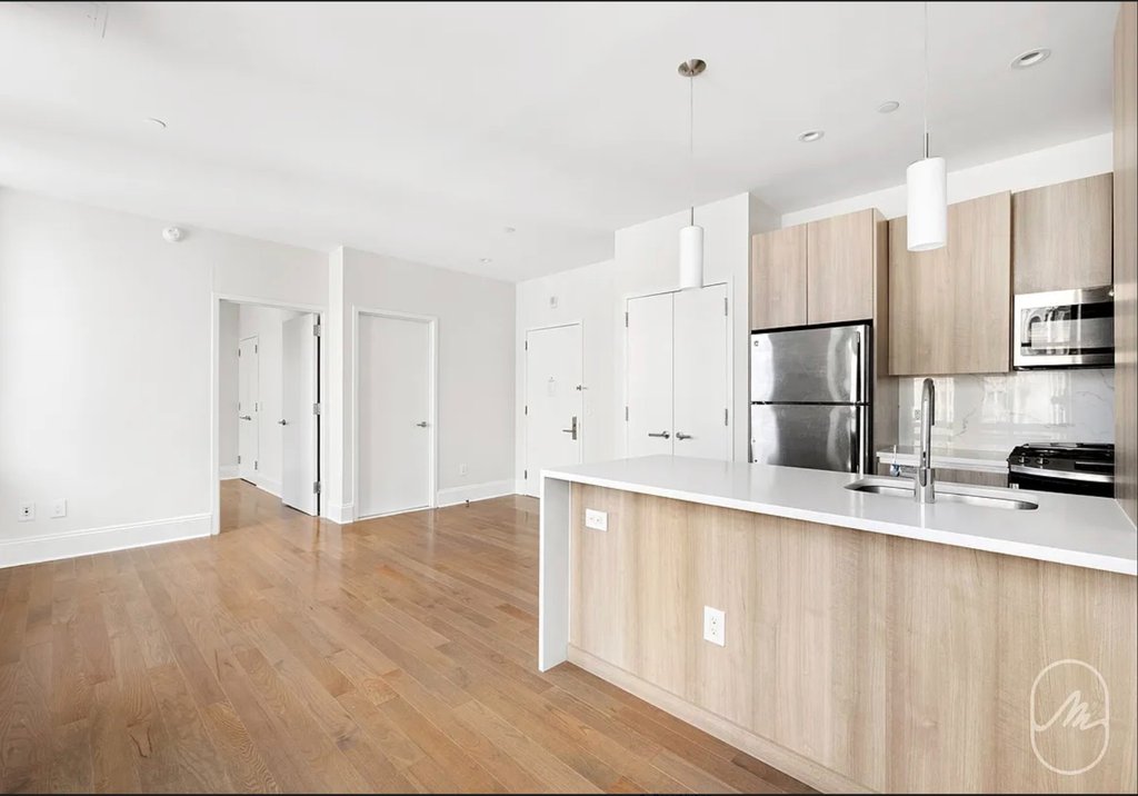 15 Park Row, Unit 9L photo 2
