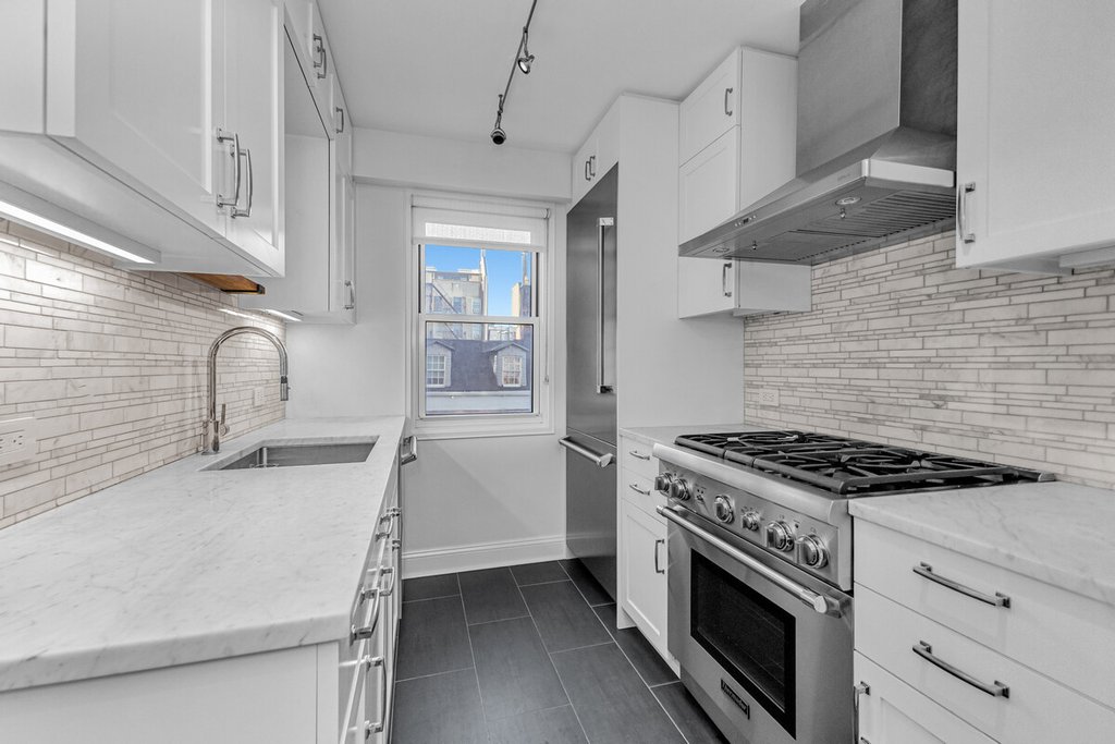 3 Sheridan Square, Unit 4D photo 4