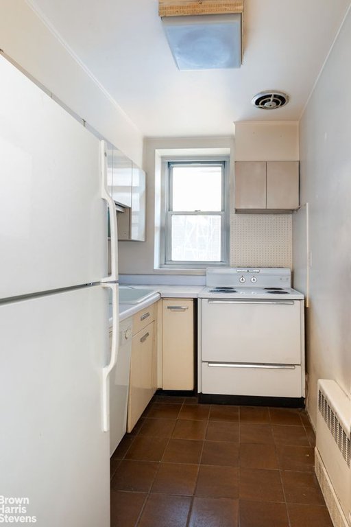 475 Park Avenue, Unit 9E photo 5