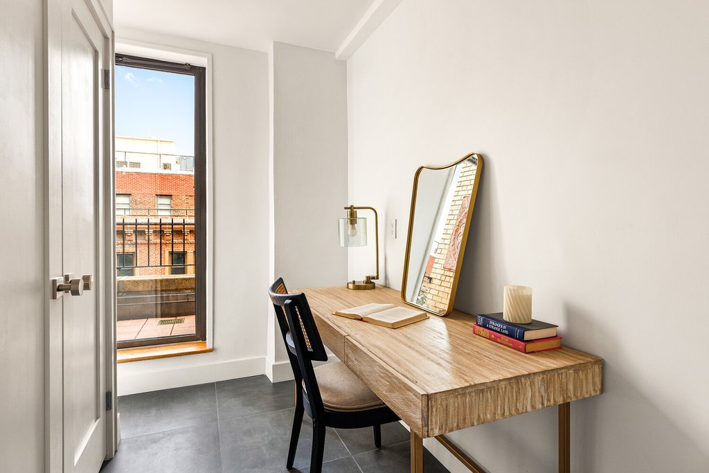140 Riverside Drive, Unit 17LN photo 15