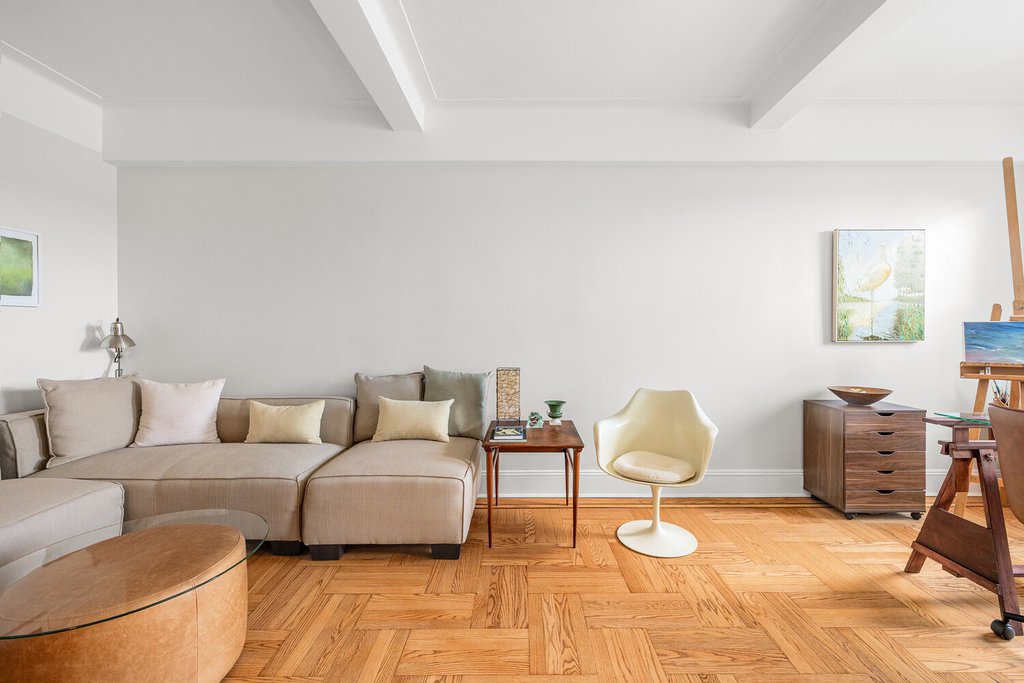250 Cabrini Boulevard, Unit 2J photo 4