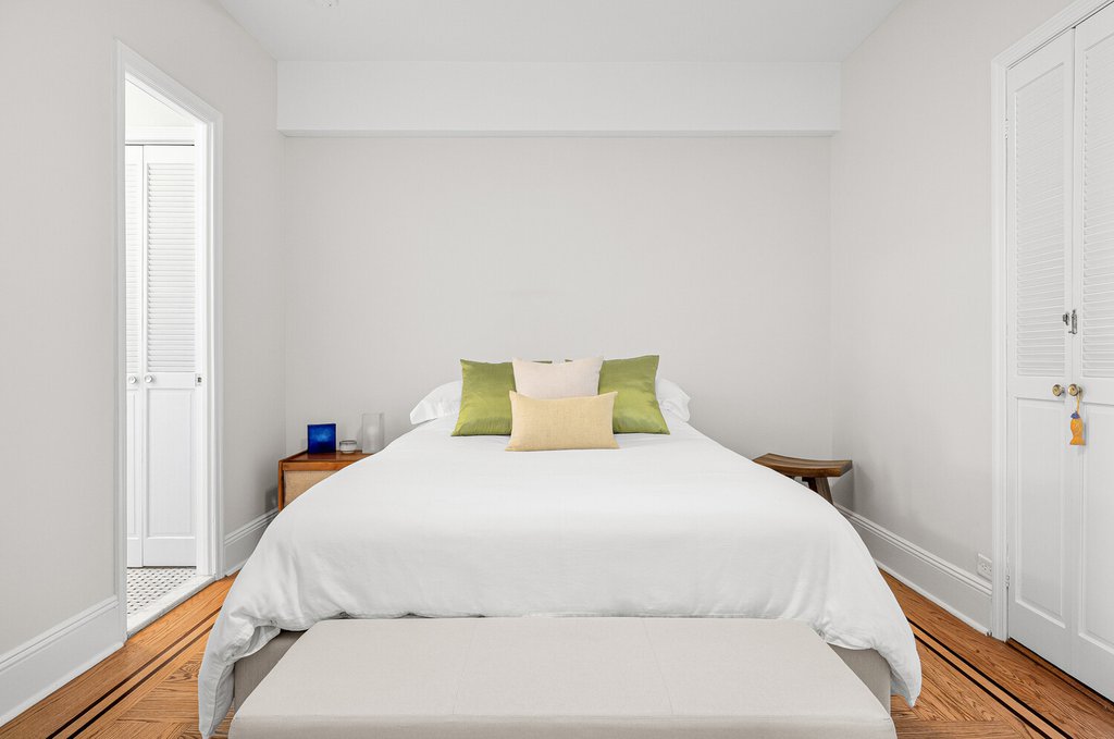 250 Cabrini Boulevard, Unit 2J photo 8
