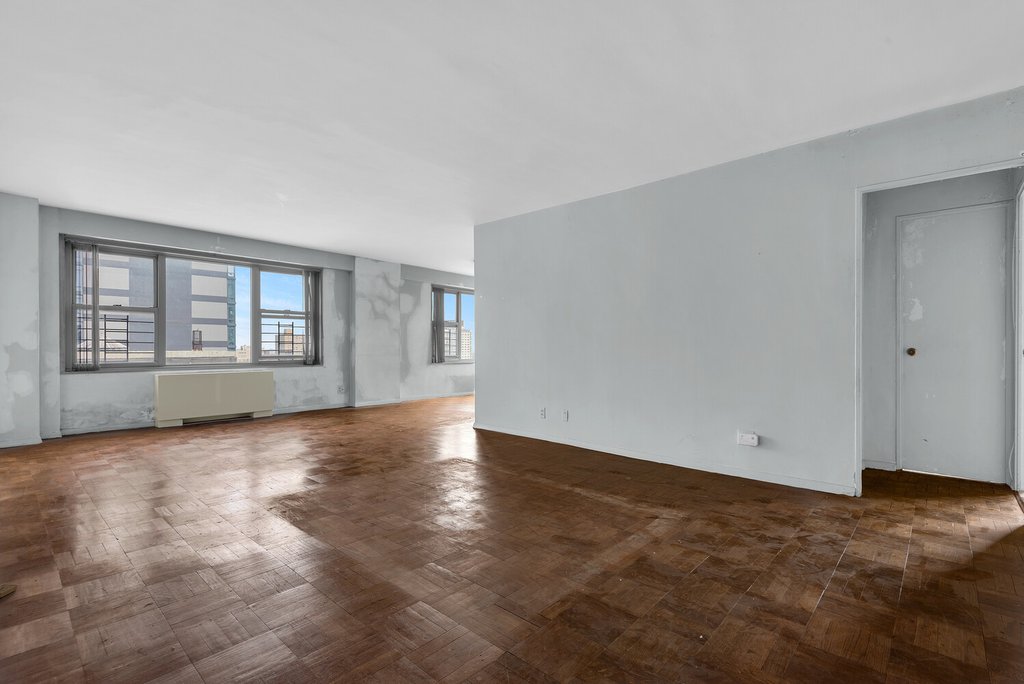 360 East 72nd Street, Unit C2603 photo 2