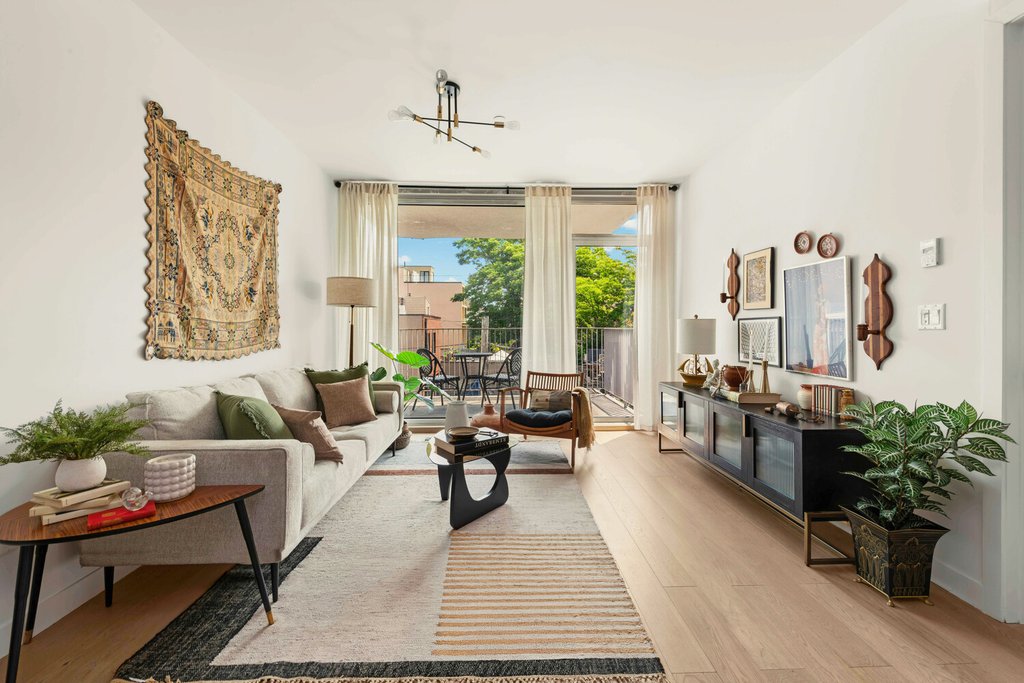 632 Lorimer Street, Unit 301 photo 3