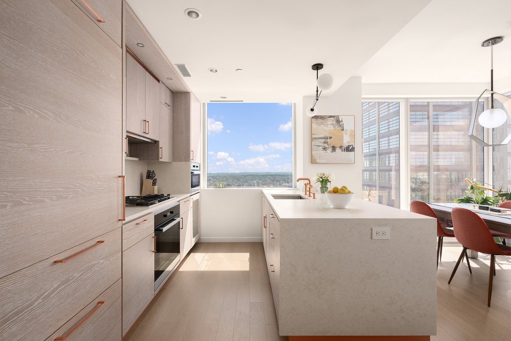 1 City Point, Unit 43H photo 3