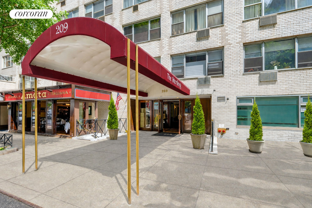 209 East 56th Street, Unit 9E photo 7