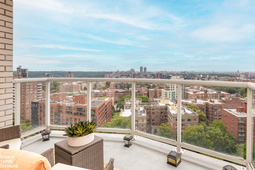3333 Henry Hudson Parkway, Unit 20D