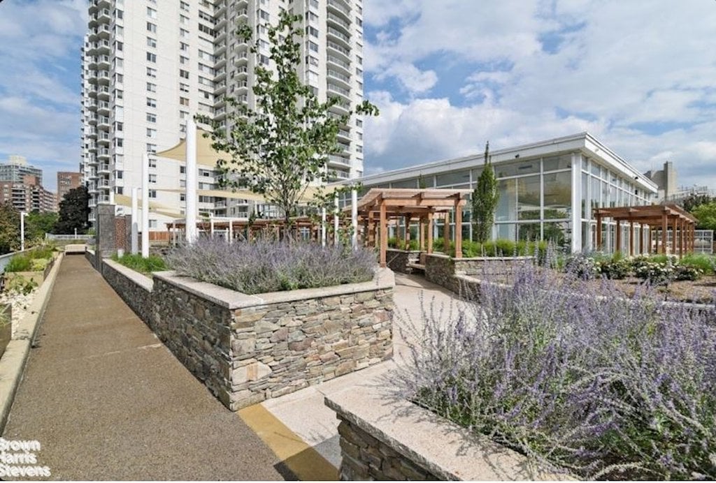 3333 Henry Hudson Parkway, Unit 20D photo 11